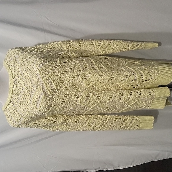 Yellow crochet tunic sweater!  Great cover up - Picture 2 of 5